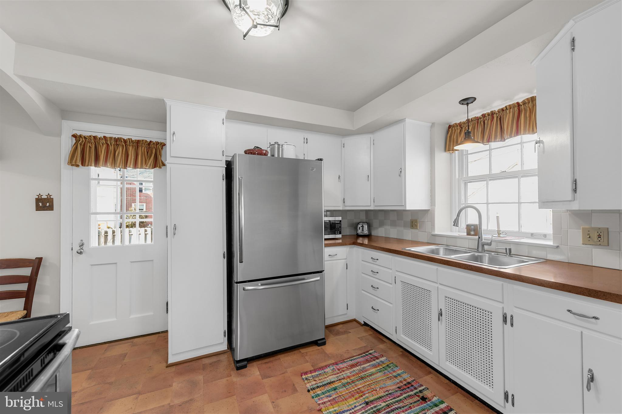 2609 Hollywood Ct