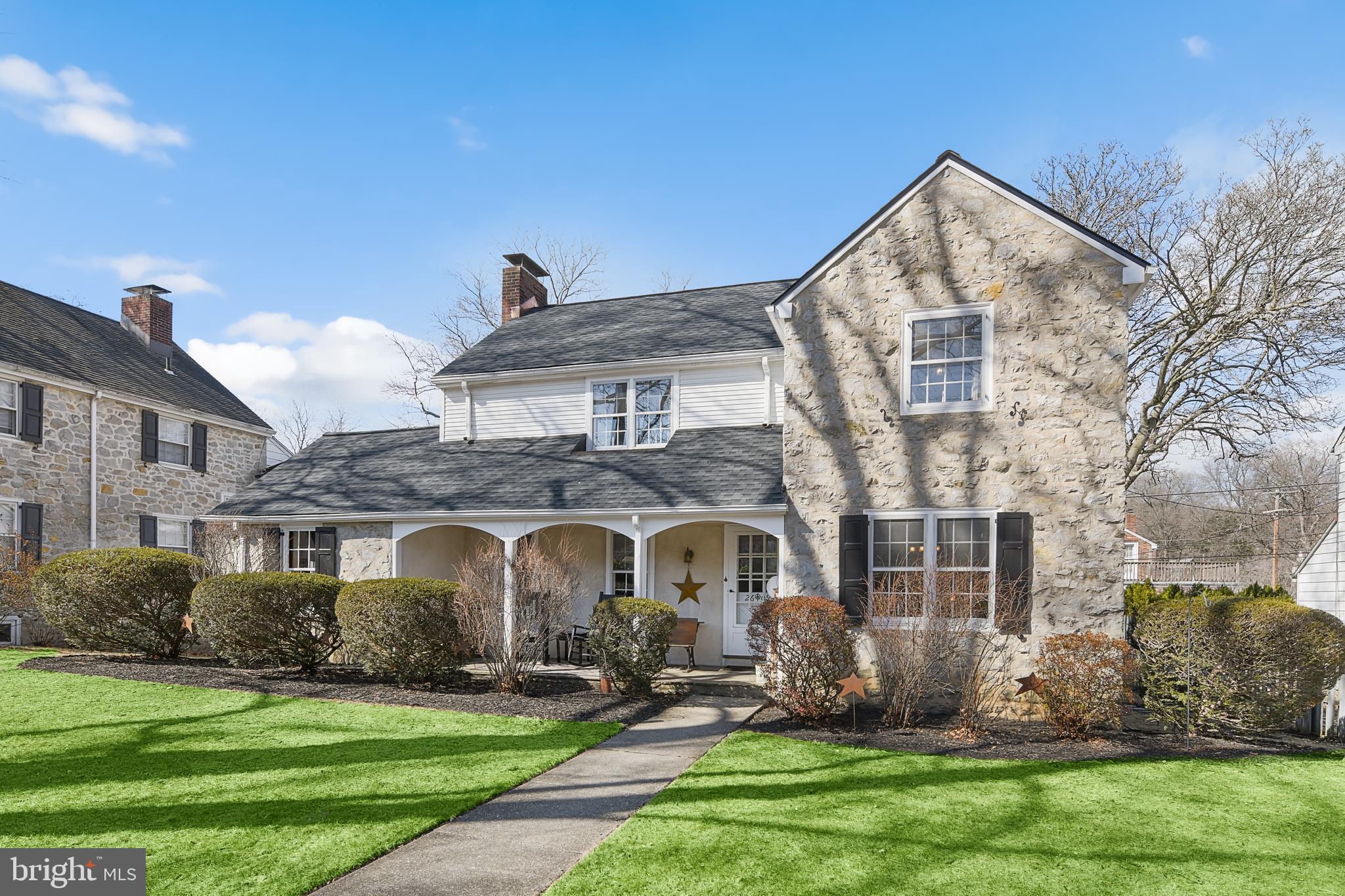 2609 Hollywood Ct