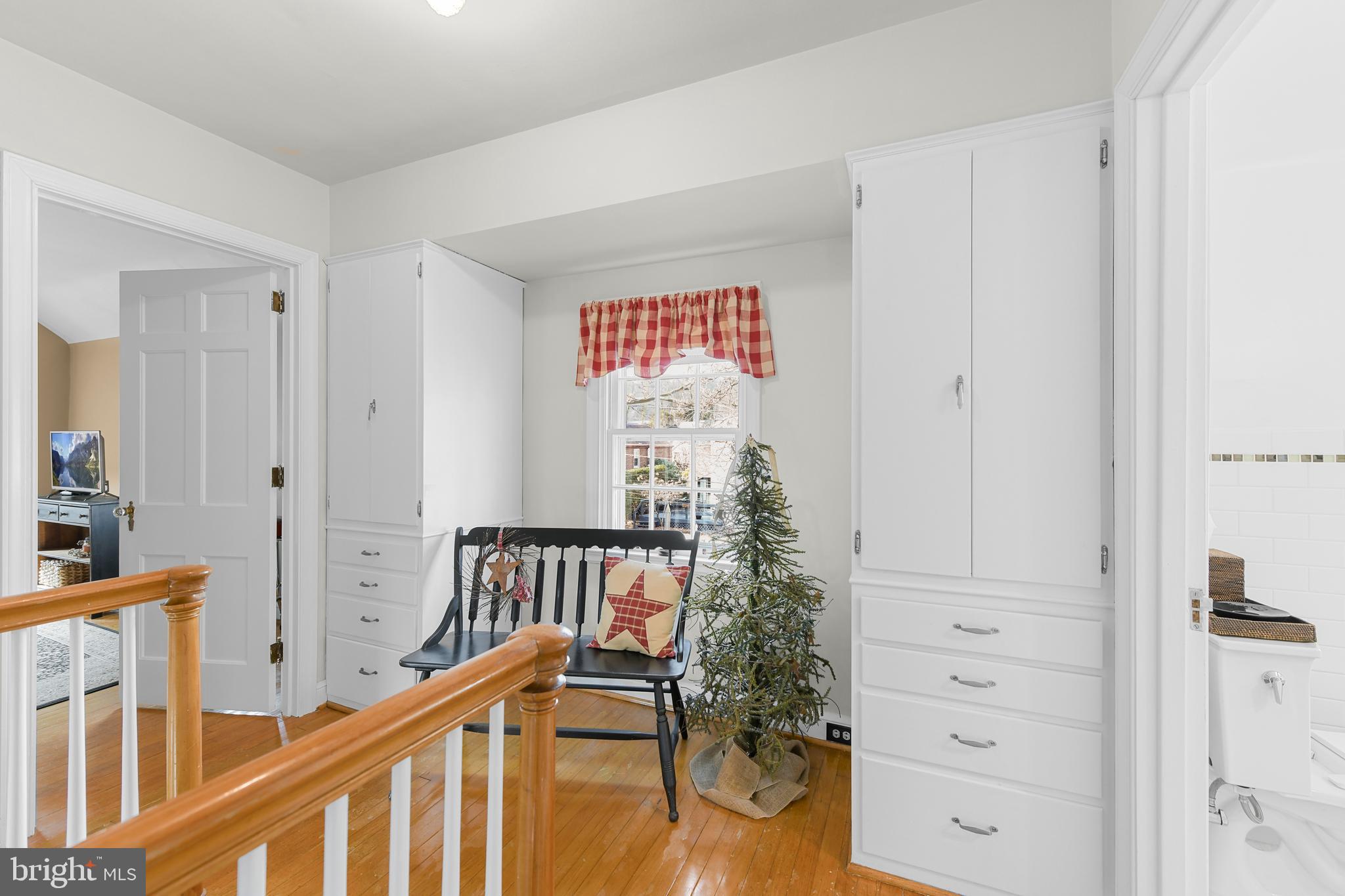 2609 Hollywood Ct