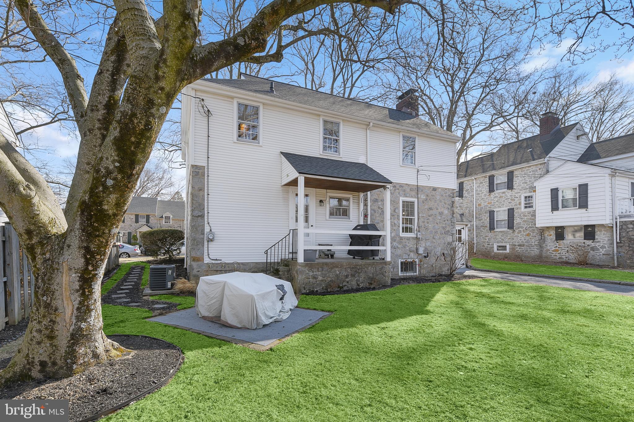 2609 Hollywood Ct