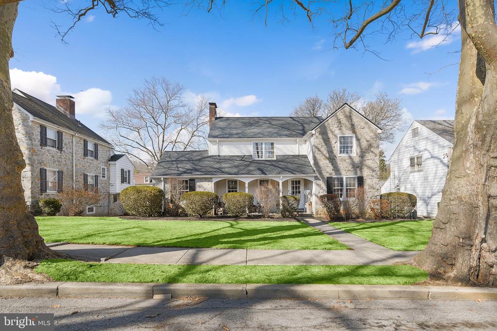 2609 Hollywood Ct