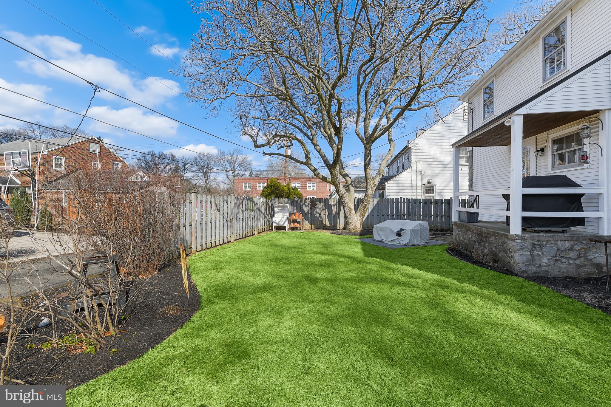 2609 Hollywood Ct
