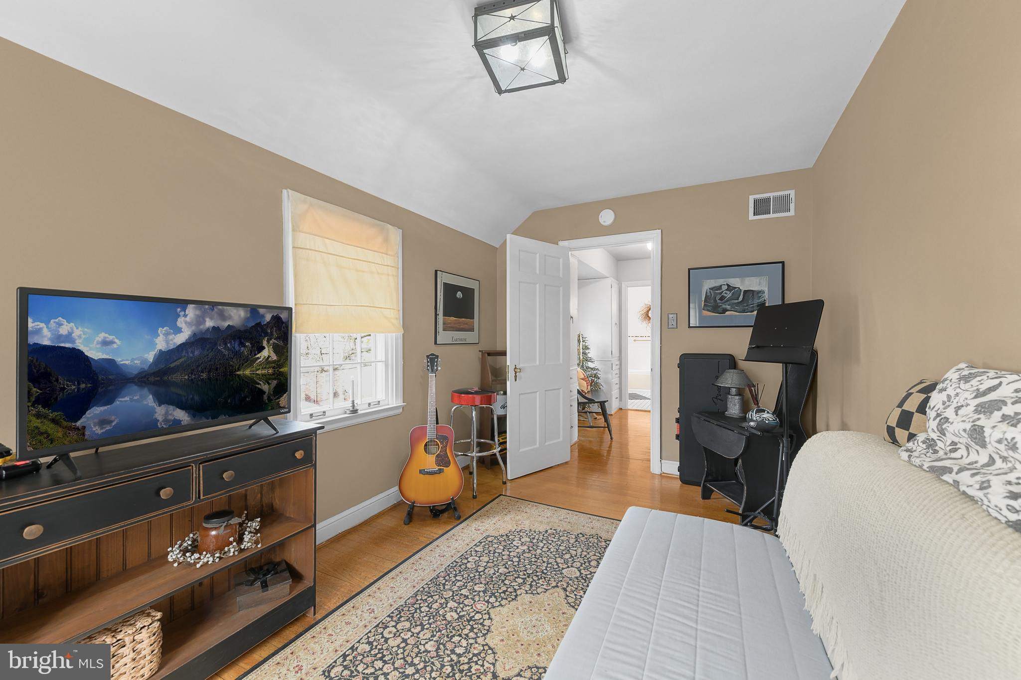 2609 Hollywood Ct