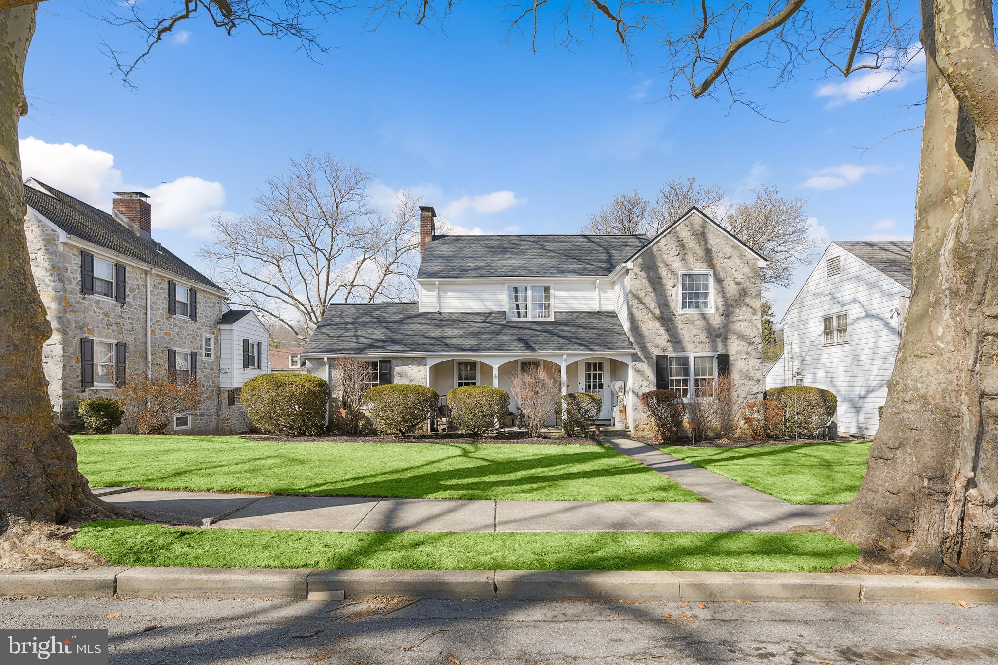 2609 Hollywood Ct