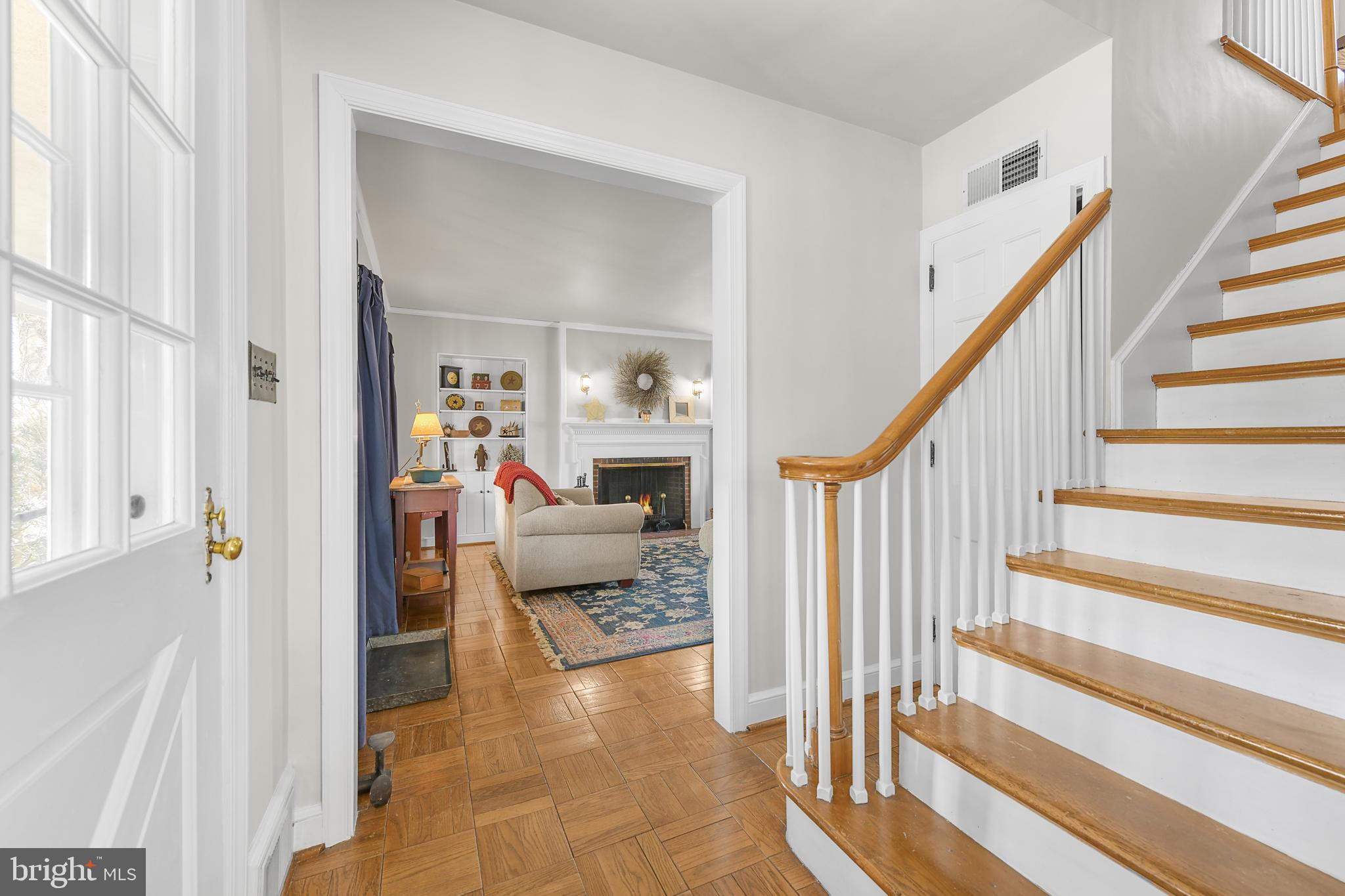 2609 Hollywood Ct