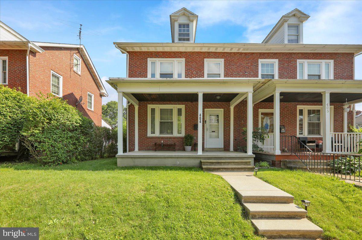 404 PINE ST