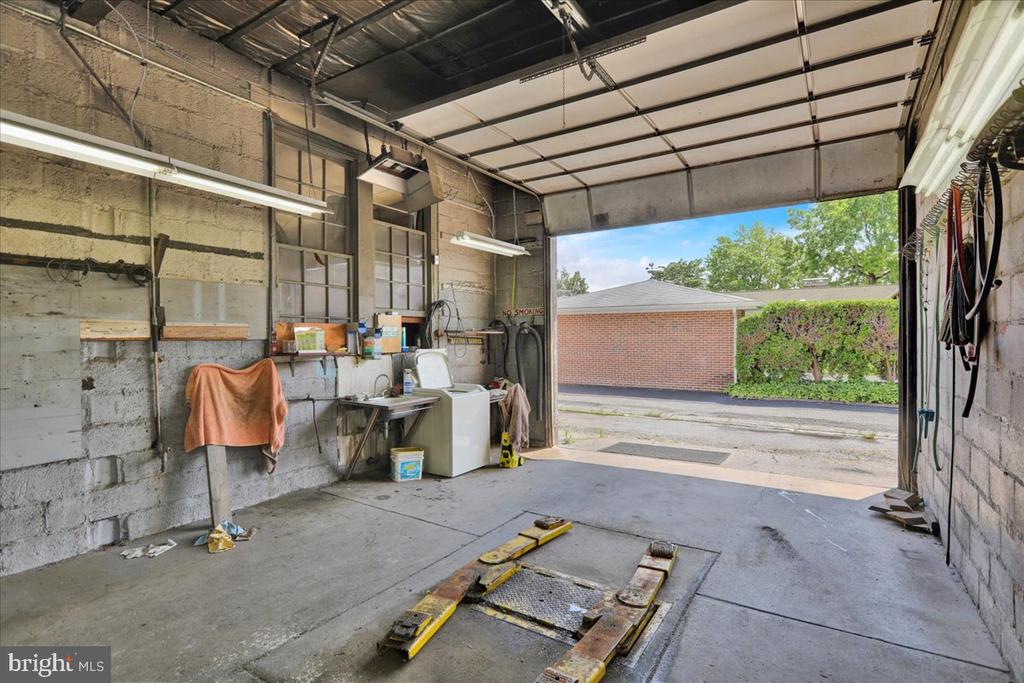 324 Elsie St