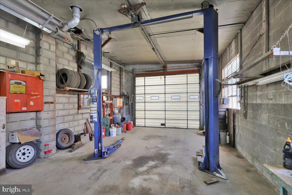 324 Elsie St