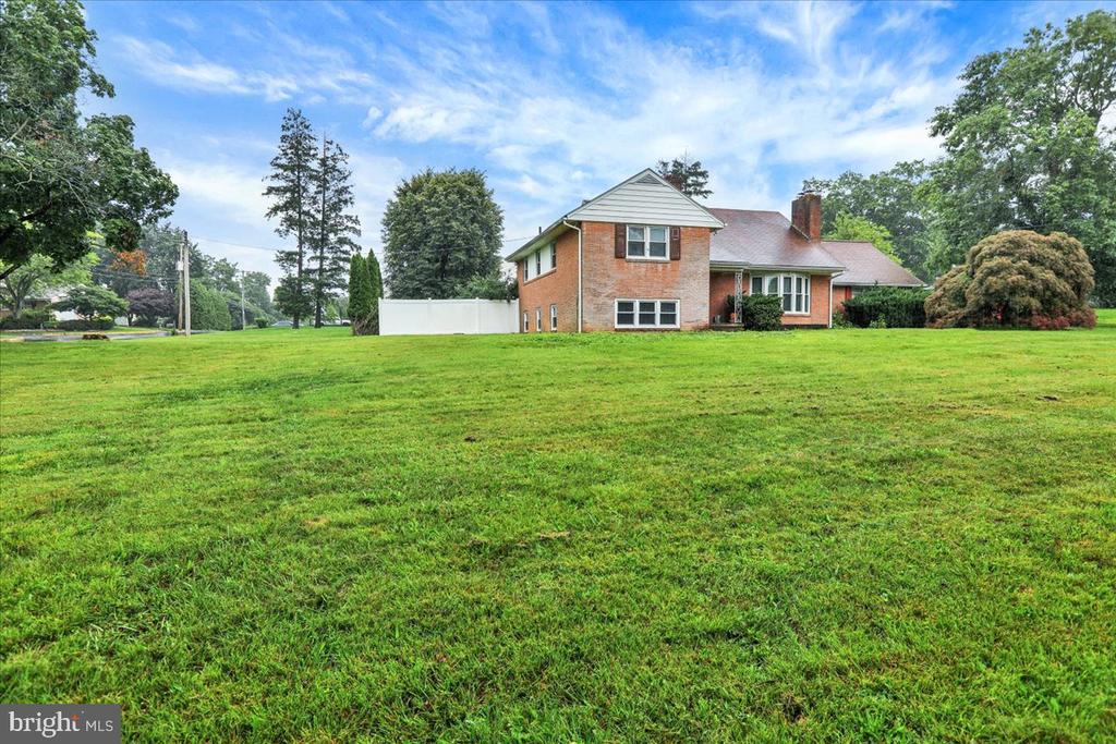 3225 Eisenbrown Rd