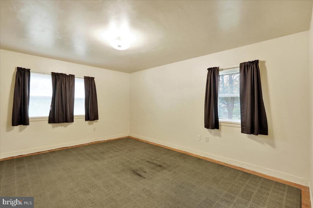 3225 Eisenbrown Rd