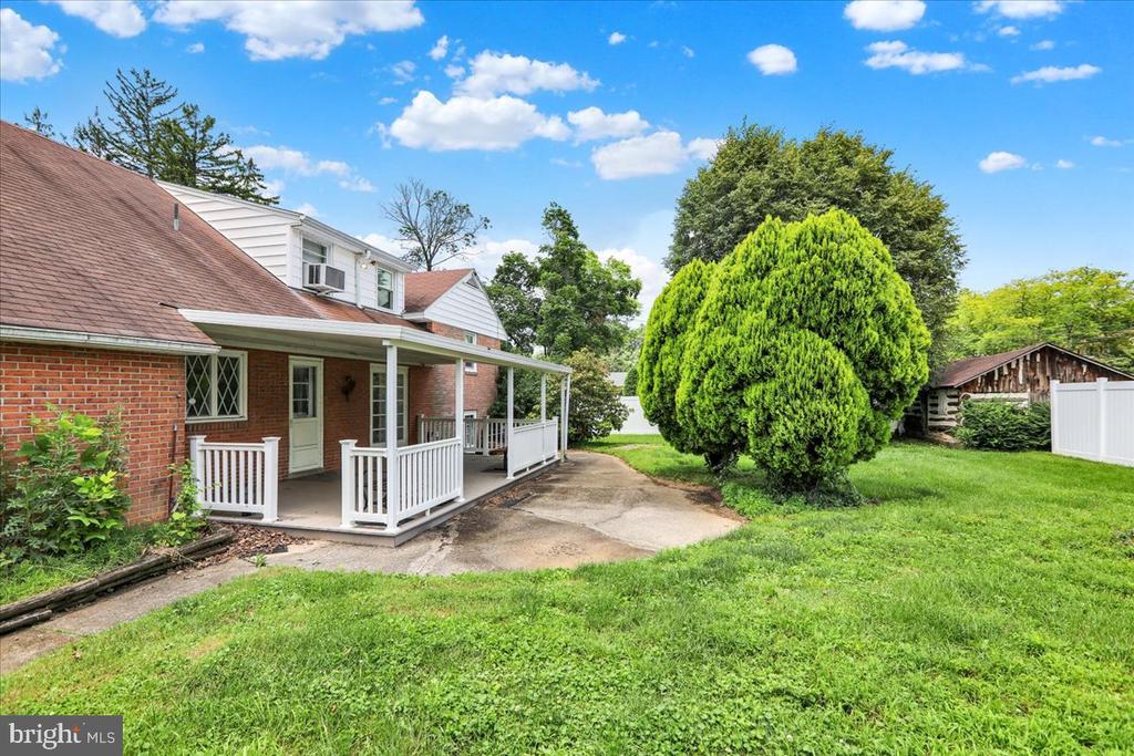 3225 Eisenbrown Rd