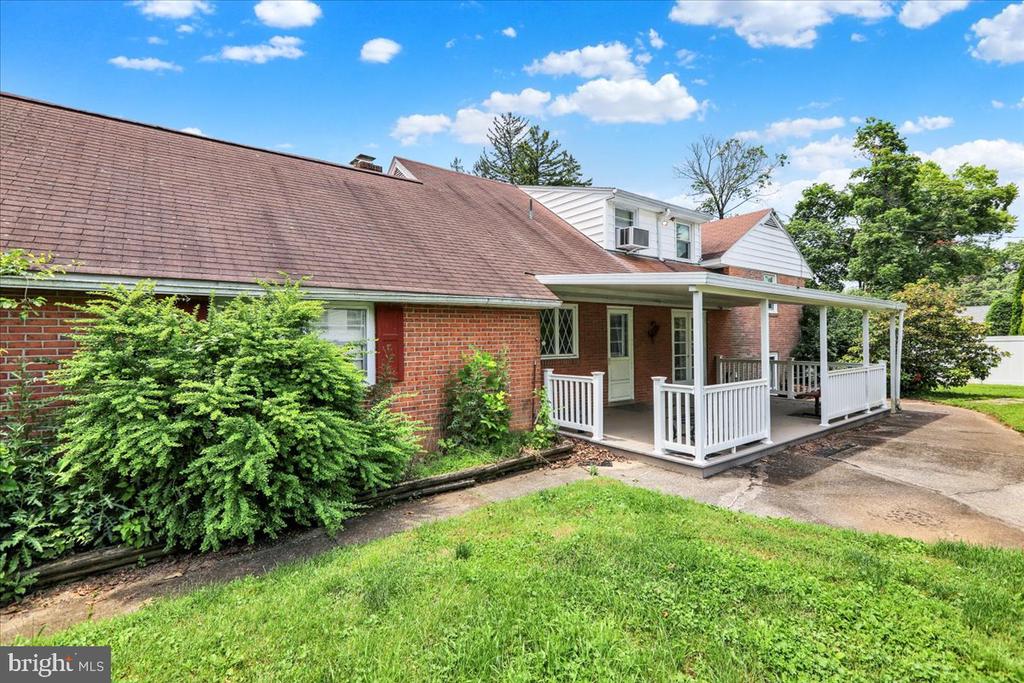 3225 Eisenbrown Rd
