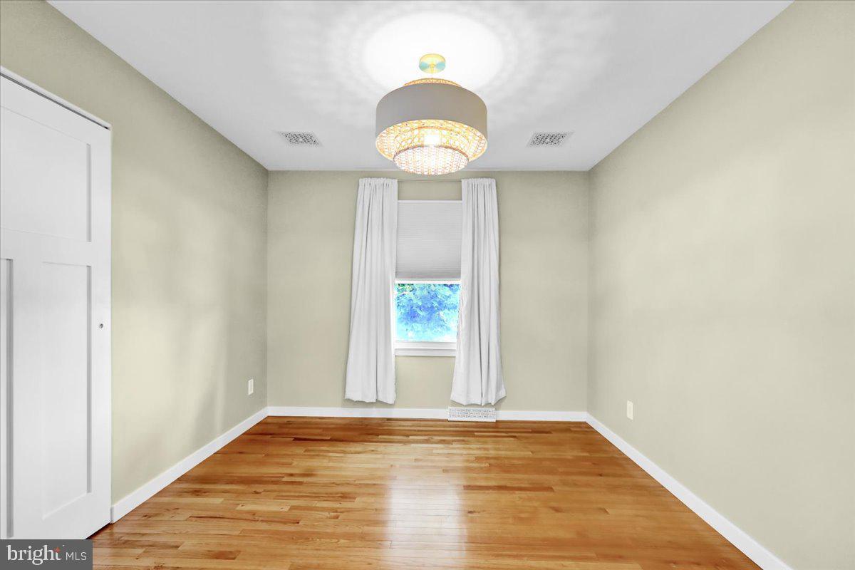 4 Executive Cir