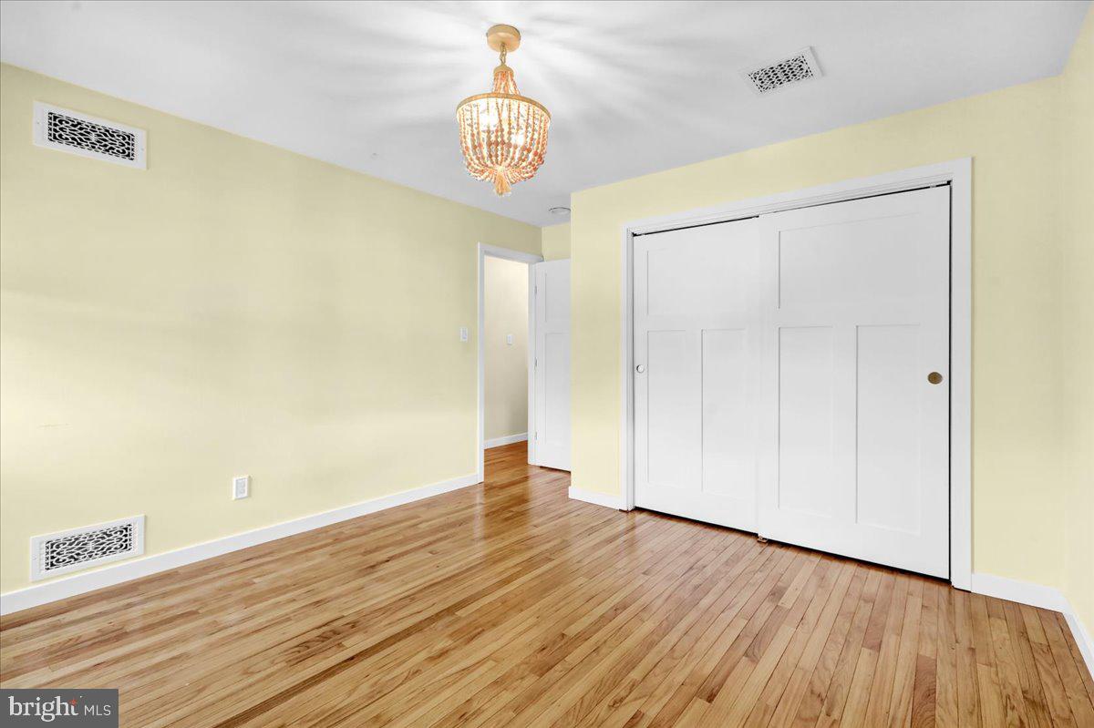 4 Executive Cir