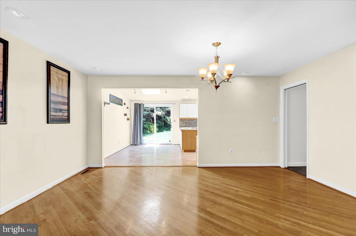 4 Executive Cir