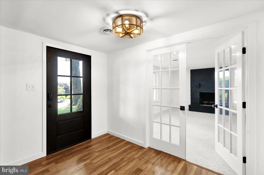 4 Executive Cir