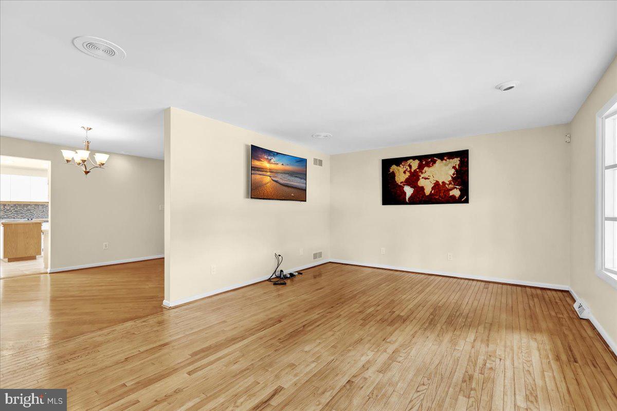 4 Executive Cir