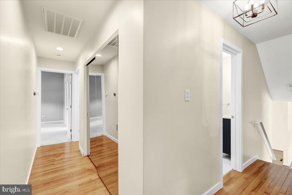 4 Executive Cir