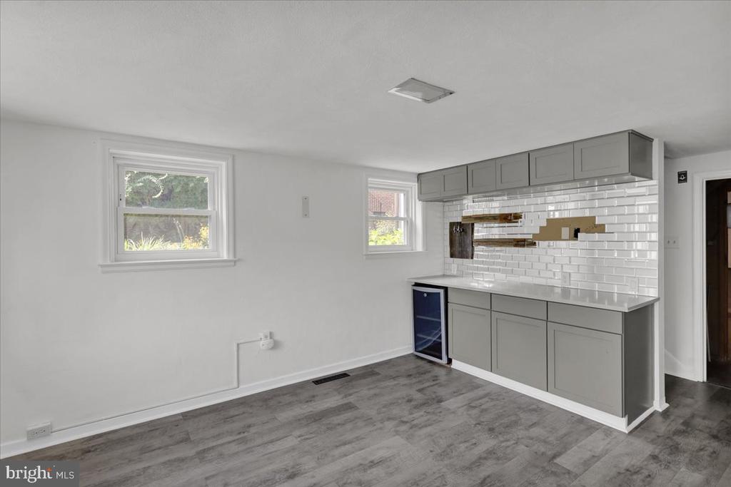 1130 ALBRIGHT AVENUE