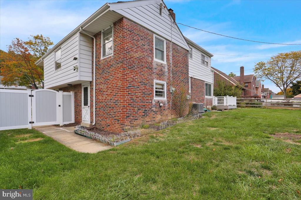 905 N 25TH STREET