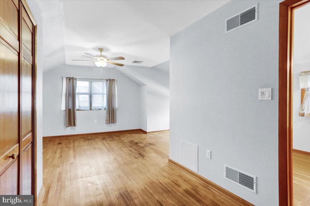 905 N 25TH STREET