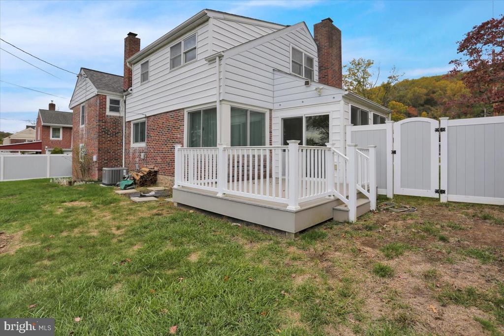 905 N 25TH STREET