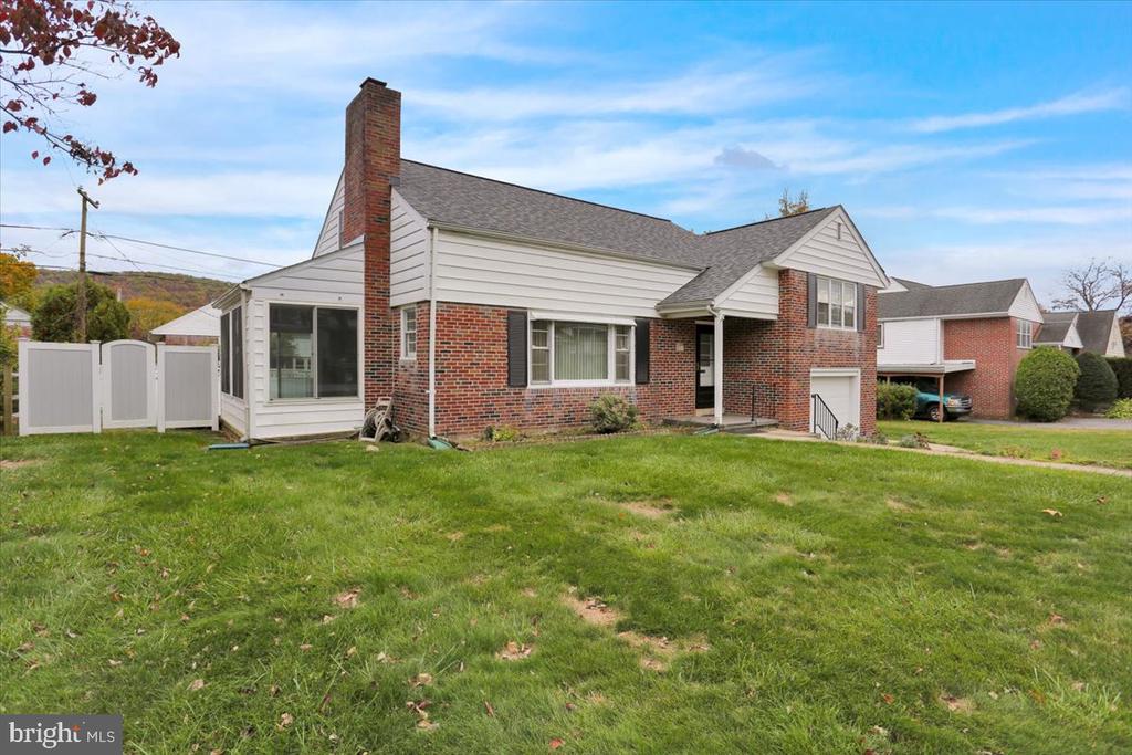 905 N 25TH STREET