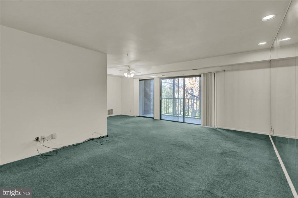 7 FAIRWAY ROAD E