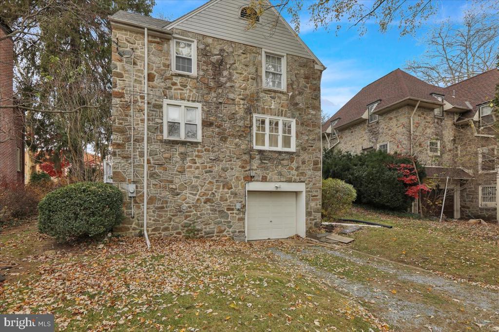 209 ENDLICH AVENUE