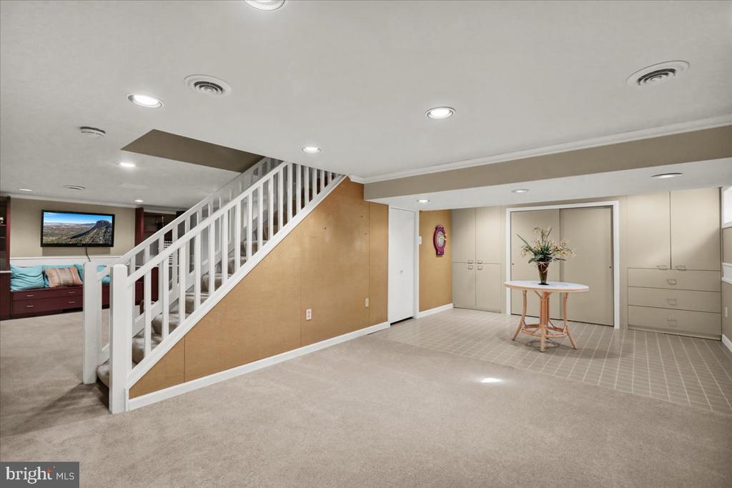 15 COURTLEIGH PLACE