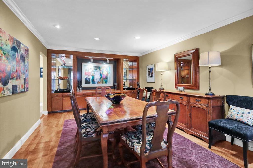 15 COURTLEIGH PLACE