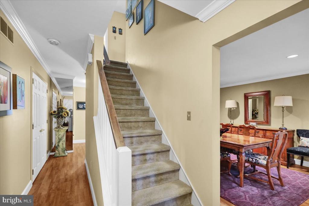 15 COURTLEIGH PLACE
