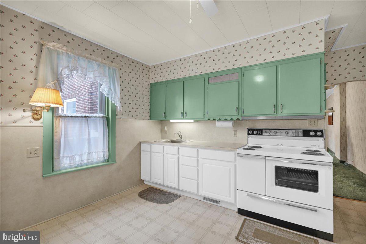 1311 E BELLEVUE AVENUE