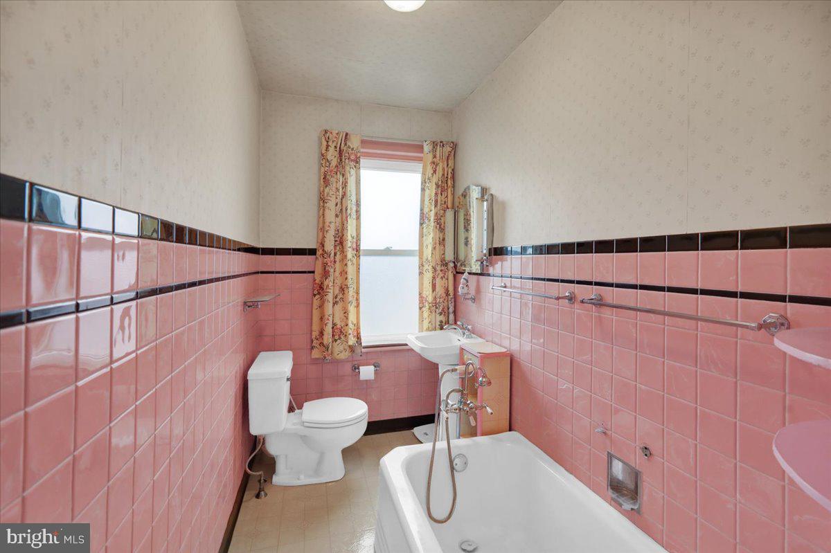 1311 E BELLEVUE AVENUE