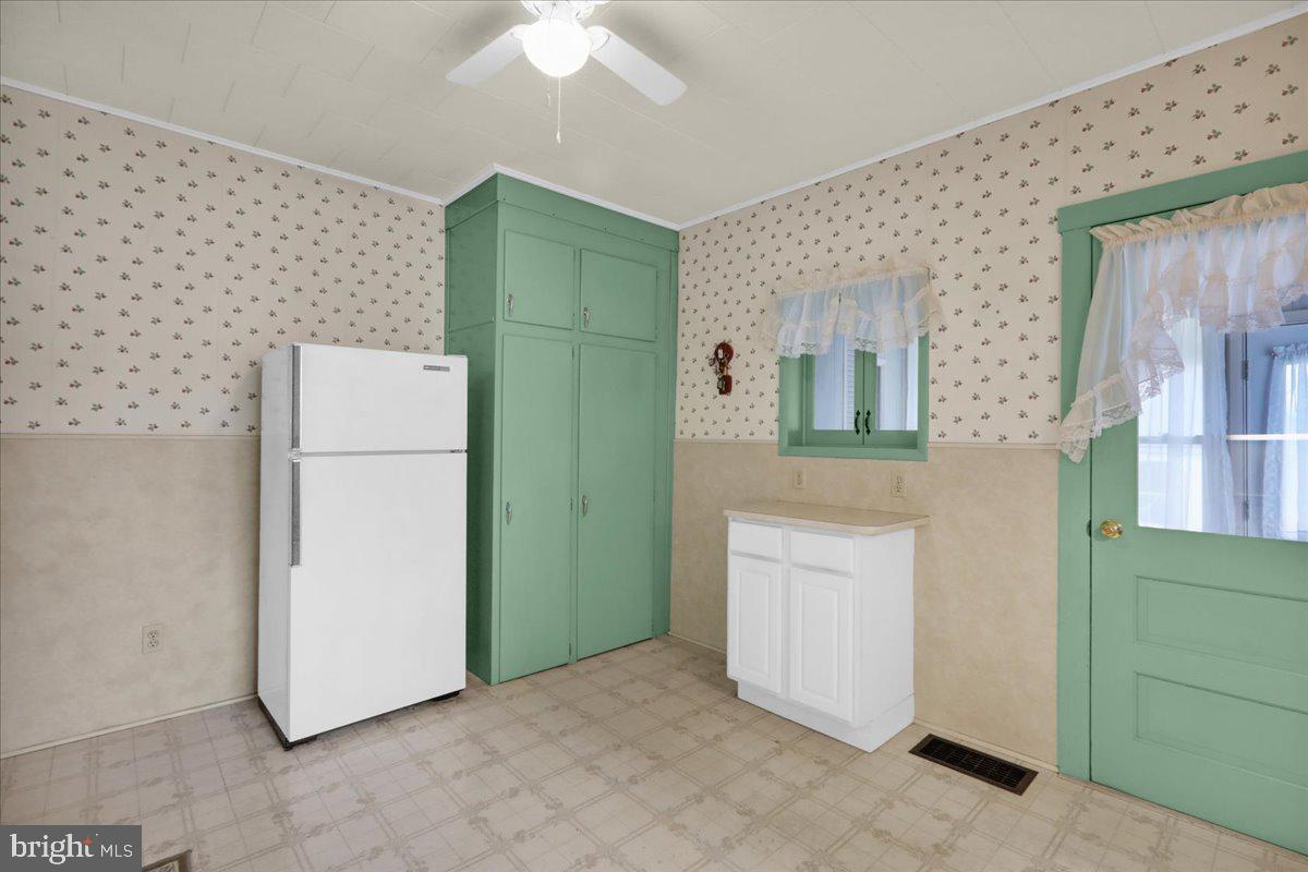 1311 E BELLEVUE AVENUE