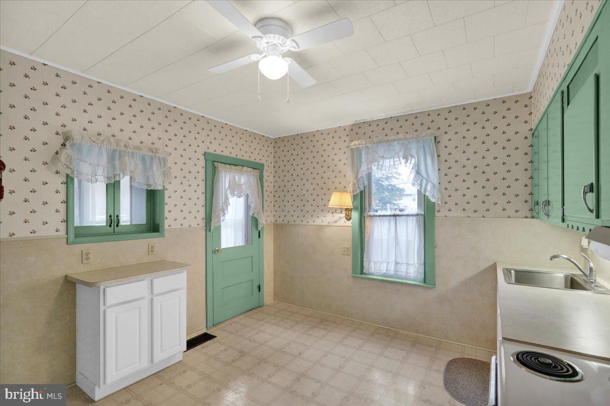 1311 E BELLEVUE AVENUE