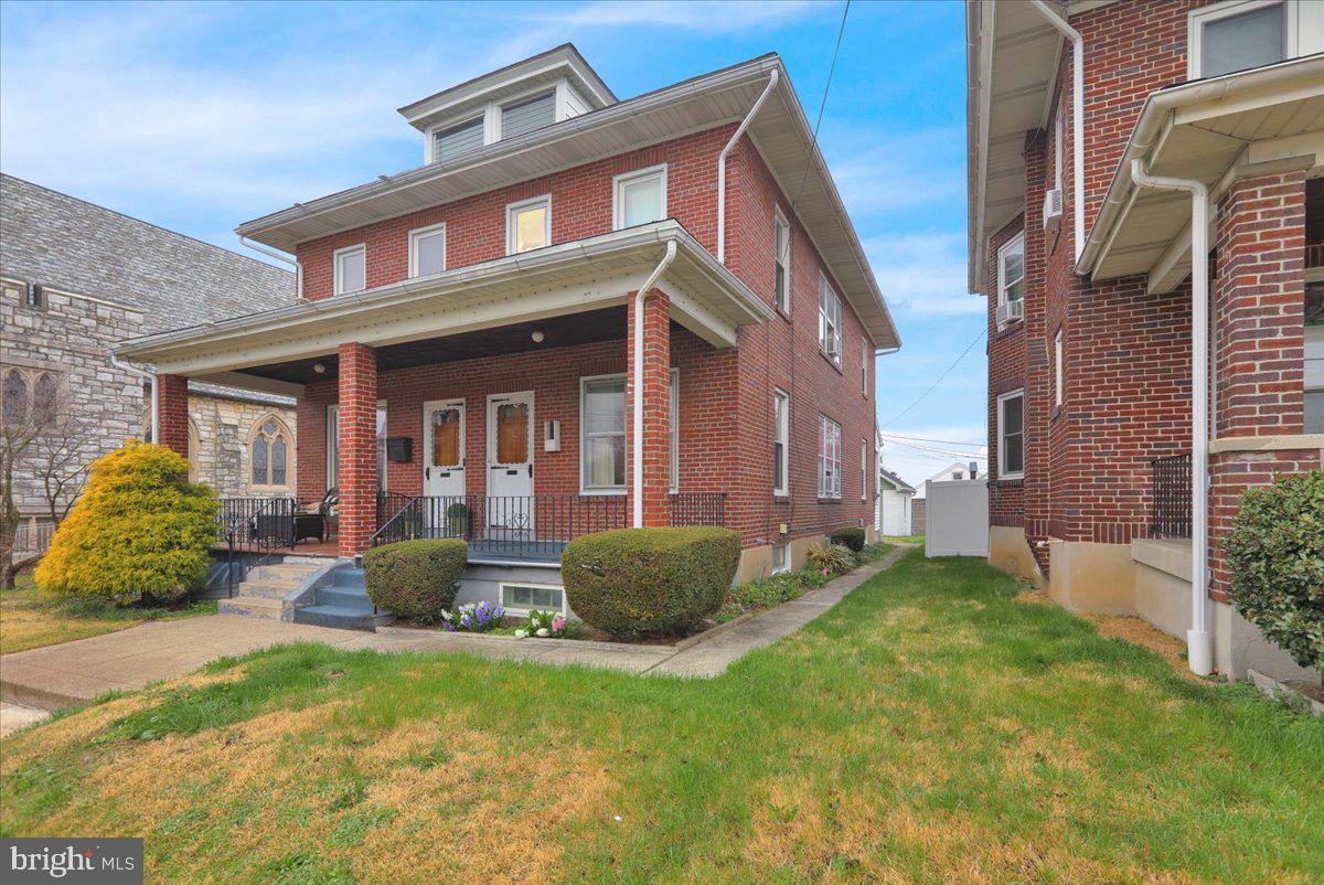 1311 E BELLEVUE AVENUE