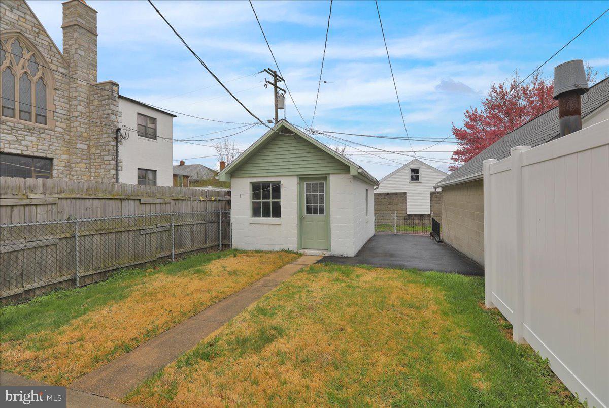 1311 E BELLEVUE AVENUE