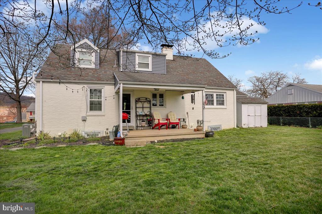 3812 REIFF PLACE