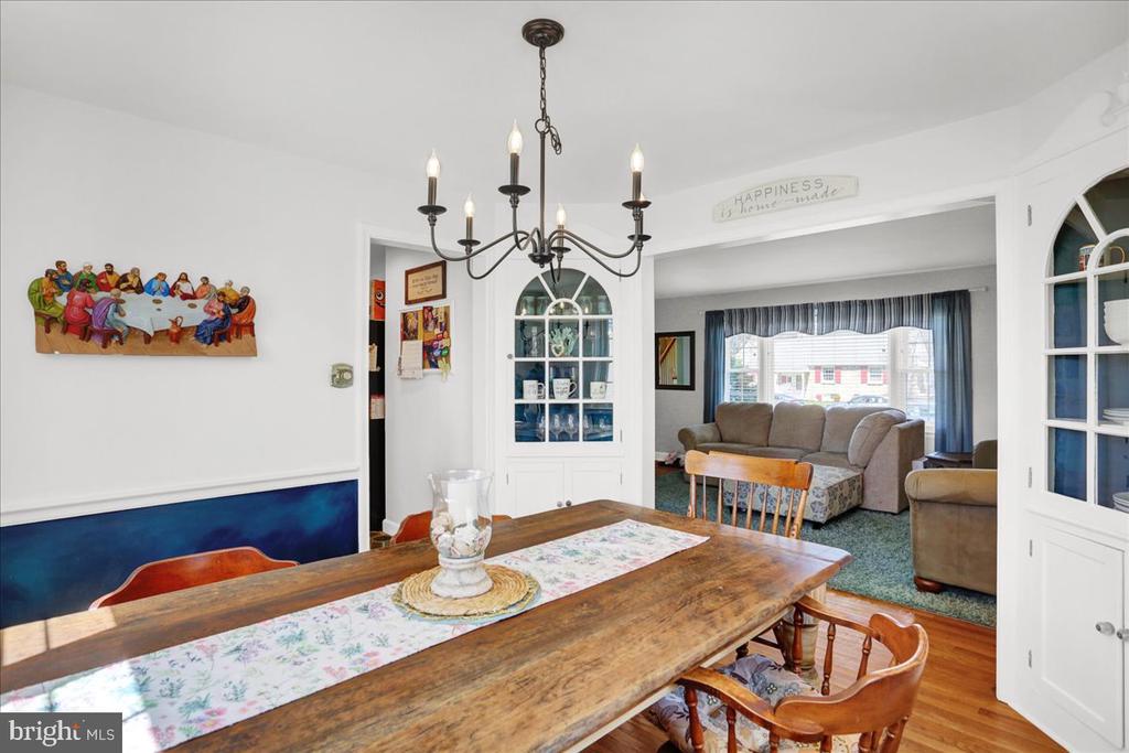 3812 REIFF PLACE