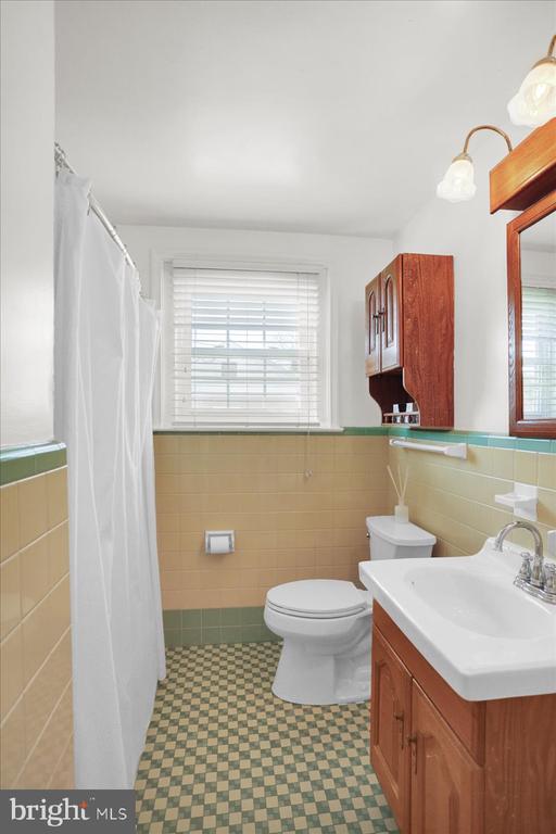 3812 REIFF PLACE