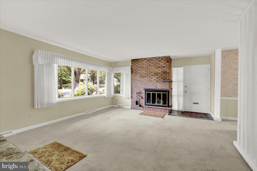 328 WHEATLAND AVENUE