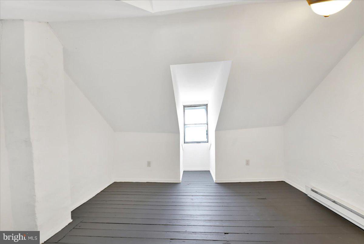 1348 MUHLENBERG STREET