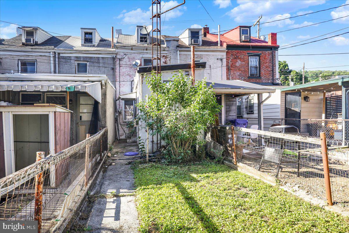 1348 MUHLENBERG STREET