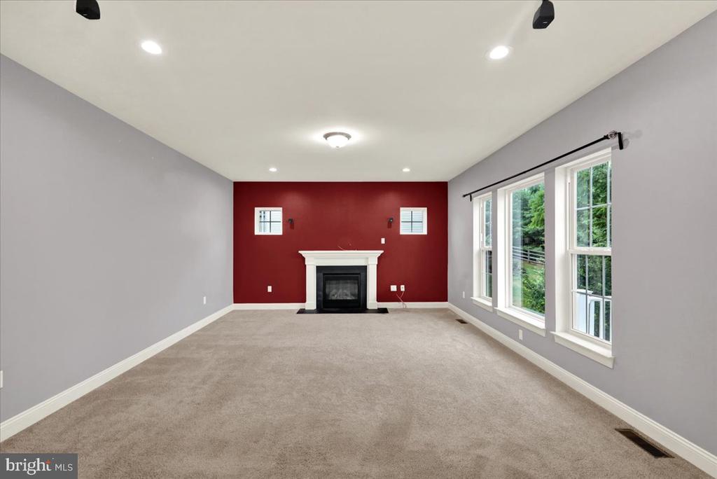 181 SCOTLAND DRIVE