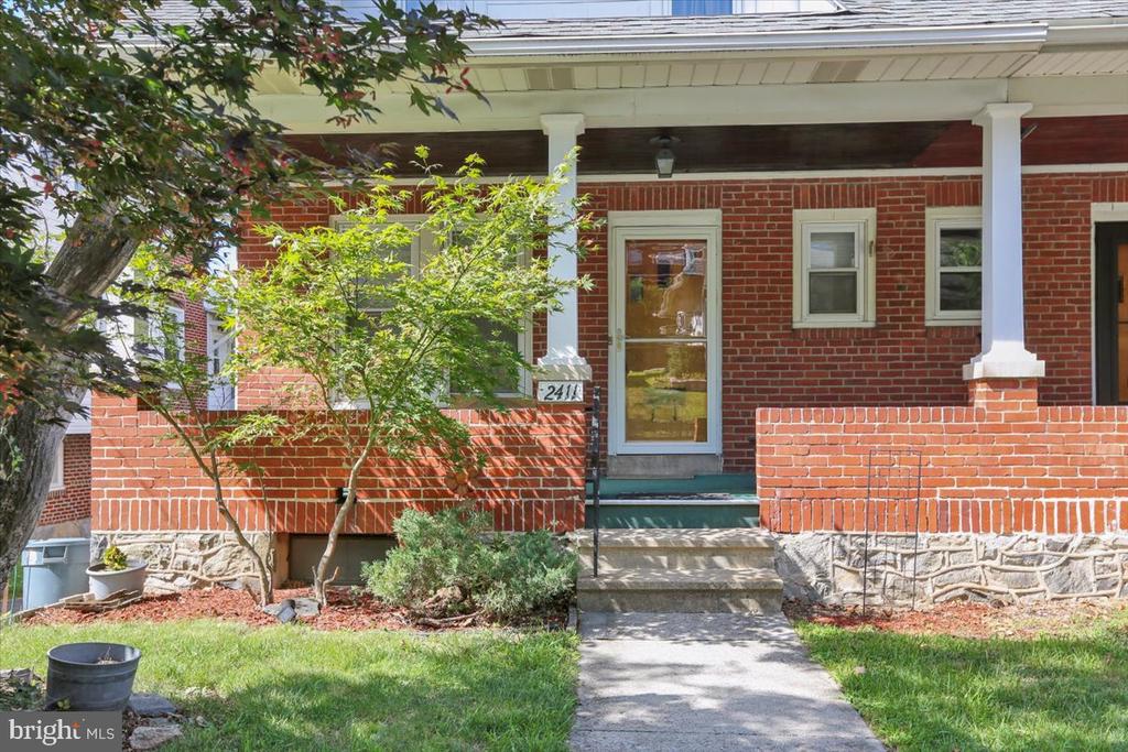 2411 FAIRVIEW AVENUE