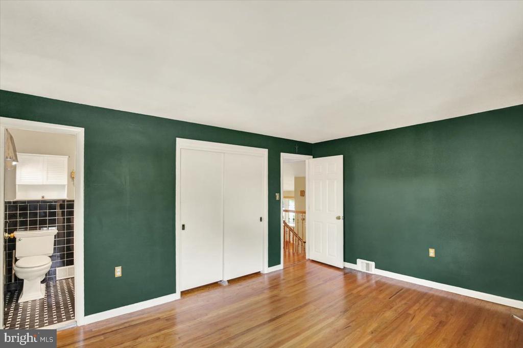 2001 RESERVOIR ROAD