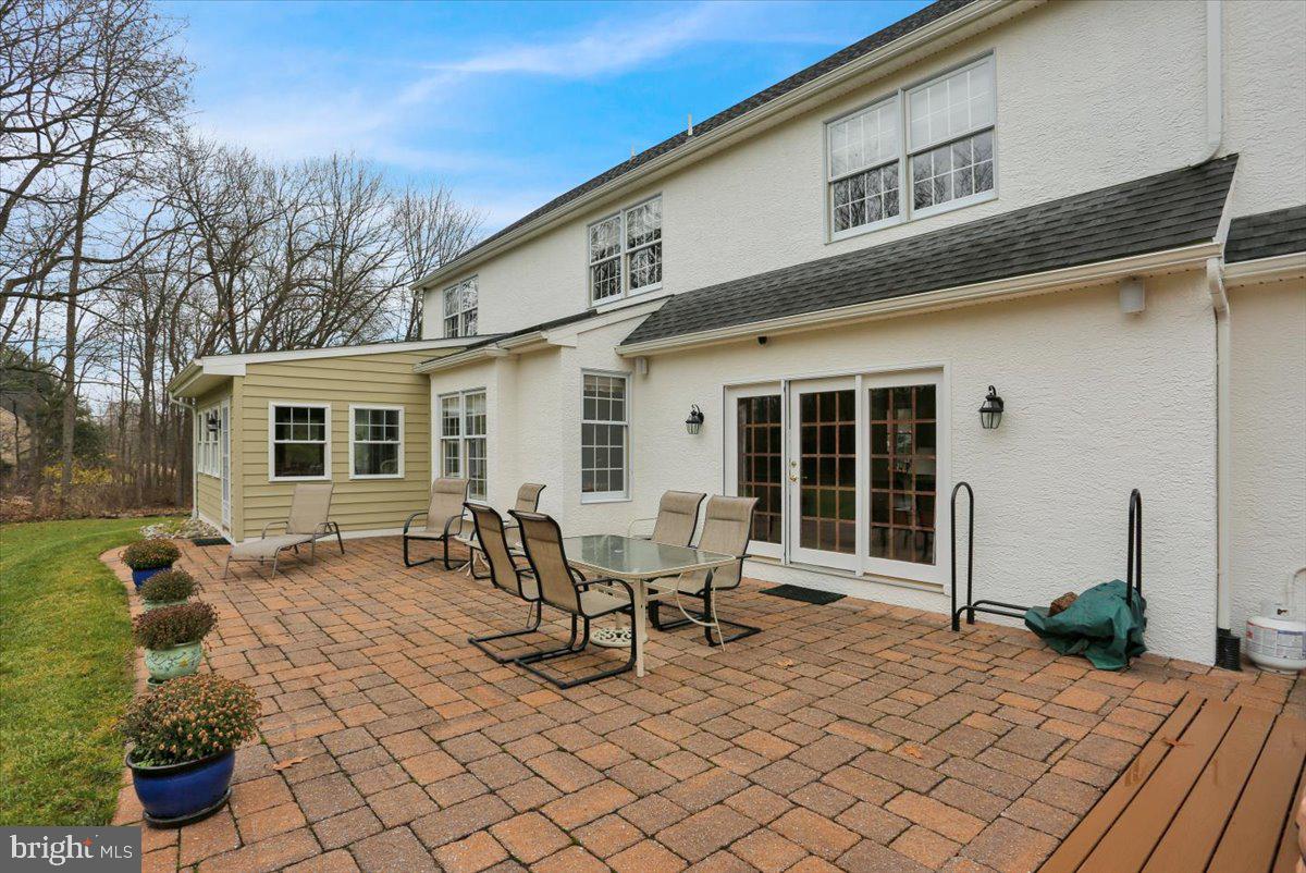 111 Barton Dr