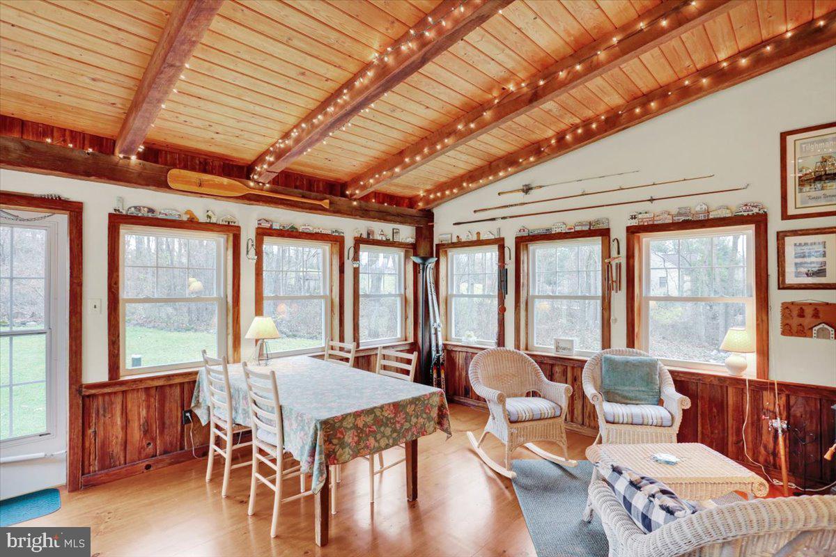111 Barton Dr