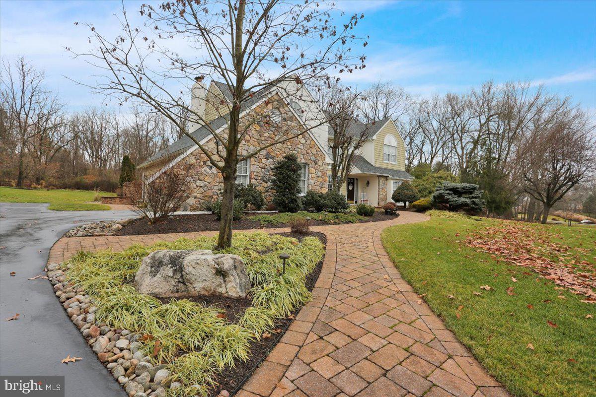 111 Barton Dr